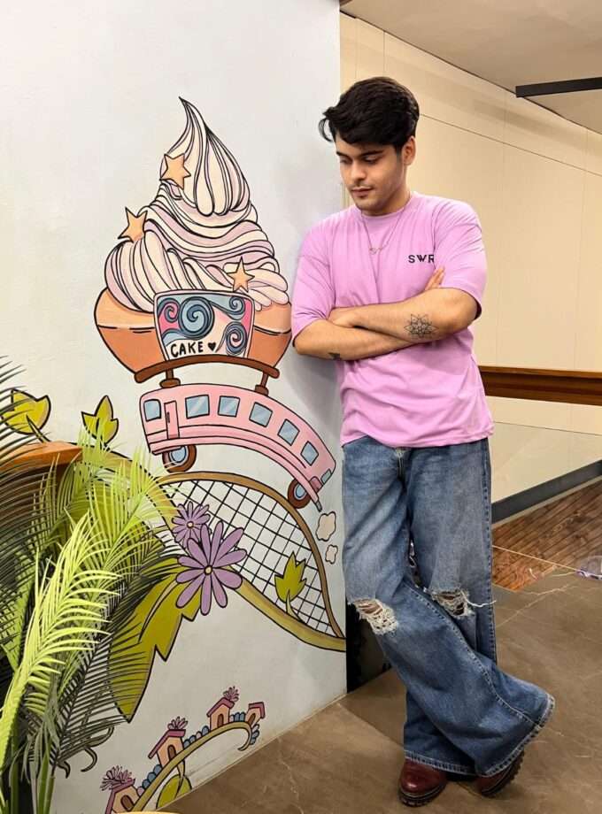 Mocha Paw Oversized Tee